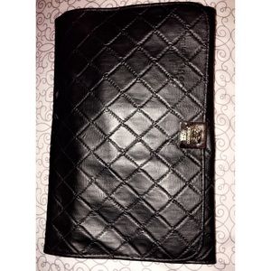 BH cosmetics brush holder and traveler